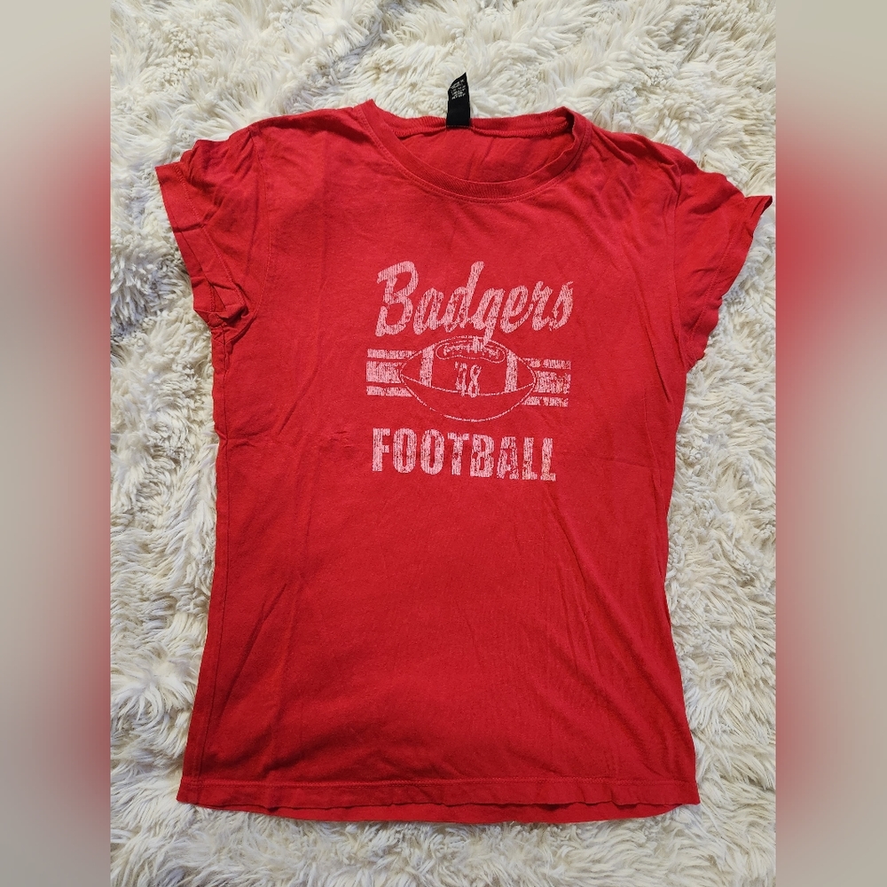 Wisconsin Badgers shirt, women's size medium